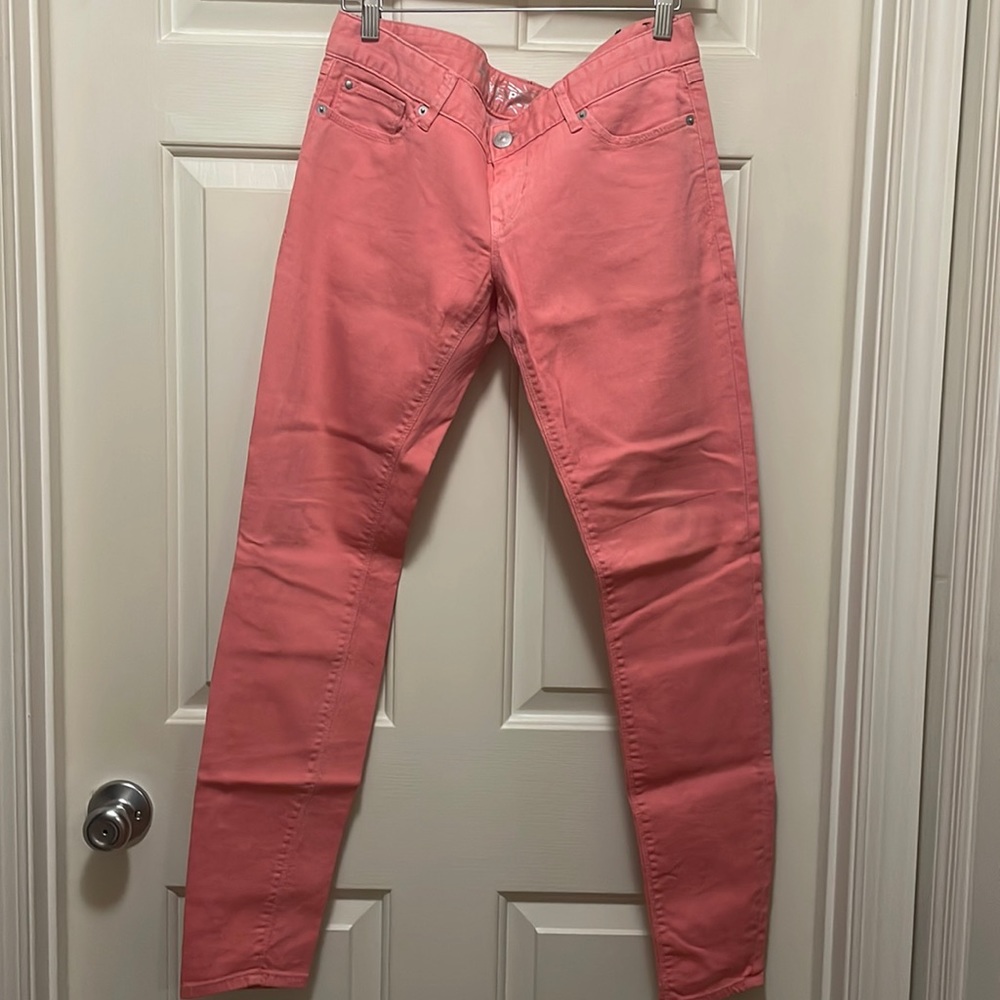 Express coral low rise skinny jeans - size 8 - great condition